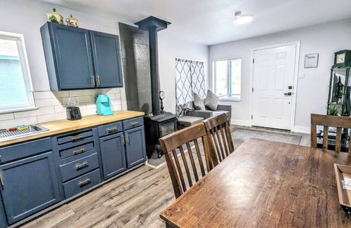 Middletown Cabin | Adventure Awaits: Newly Renovated Cabin Just Minutes Away from Outdoor Fun
