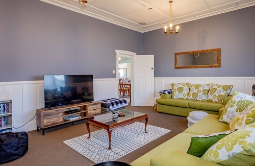 Raetihi House | Adventure Base - Raetihi Holiday Home