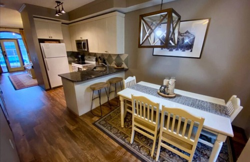 Canmore House | Adventure & Comfort | Heated Pool, Hot Tub