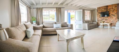 Colchester Apartment | Adventure House - Colchester - 5km from Elephant Park