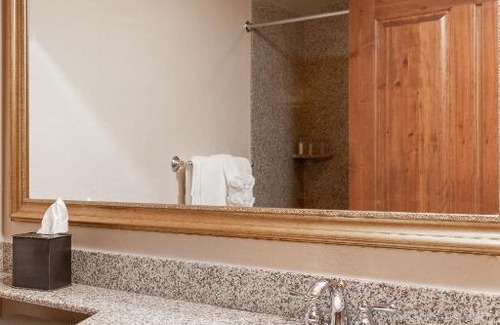 Zermatt Villa | Adventure Hub-Backcountry Ski-Snowmobile-Scuba Diving Villa 3033 villa