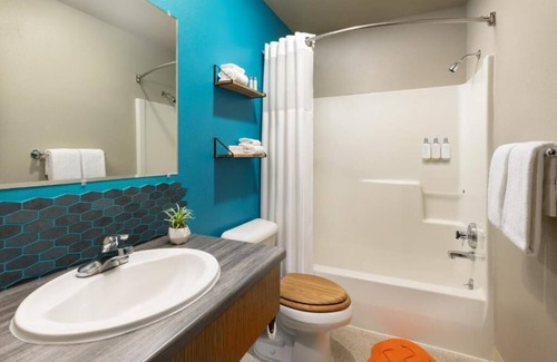 Ketchikan House | Adventure Stay, Garden-View Double, The Ketch Inn | Alaskan Experience