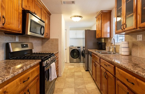 Flower Mound House | Adventurous Getaway! By the Lake