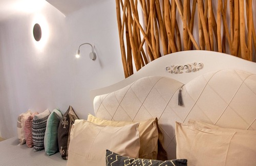 Pyrgos Hotel | Aegean Blue Luxury Suites