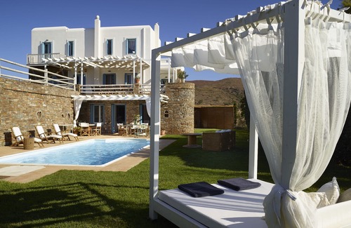 Ydrousa Villa | Aegean wonder: Villa Phivi, 5 bedrooms, private pool, Andros, Greece