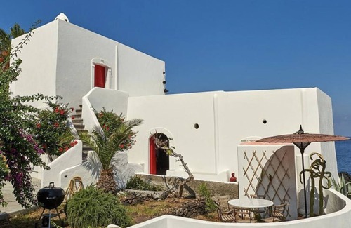 Piscita Villa | Aeolian Villa Overlooking the sea and Direct Access to the Cove Below