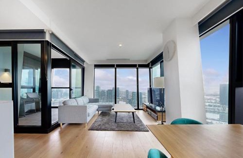 Docklands Apartment | Aerie Stays NewQuay Collection