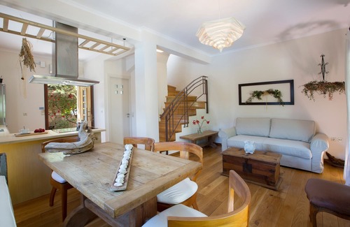 Agios Ioannis Villa | Aeriko-Varko Beachfront Villa with Stunning View and Private Pool