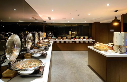 West District Hotel | Aeris International Hotel