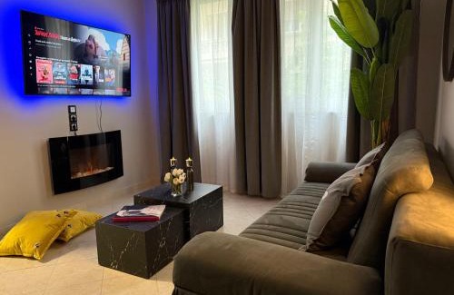 Psirri Apartment | AES Athenean Elegance Suites - Historic Center