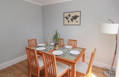 Cynonville House | Afan House