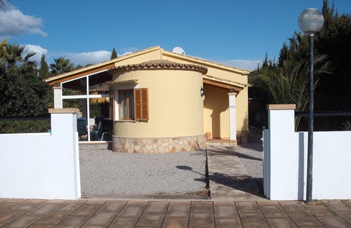 Llucmajor House | affectionately furnished bungalow in quiet location