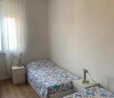 Roiano-Gretta-Barcola-Cologna-Scorcola Apartment | Affittacamere via Moncolano mare Barcola