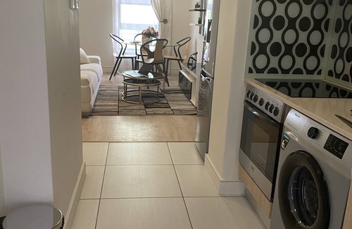 Greater Johannesburg Metropolitan Area Apartment | "Affordable, Comfortable & Stylish Apartment."