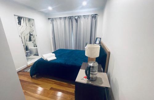 Palmerston North House | Affordable Ensuite, Handy Location