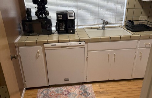 Half Moon Bay House | Affordable Ground Floor Unit In The Heart Of HMB Downtown: Former Mayor's House