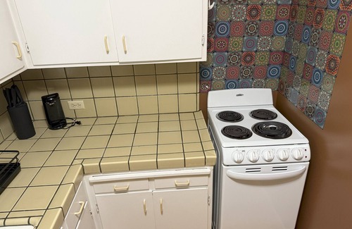 Half Moon Bay House | Affordable Ground Floor Unit In The Heart Of HMB Downtown: Former Mayor's House