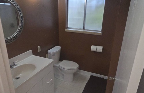 Half Moon Bay House | Affordable Ground Floor Unit In The Heart Of HMB Downtown: Former Mayor's House