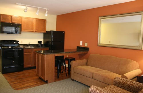 Mooresville Hotel | Affordable Suites Mooresville LakeNorman