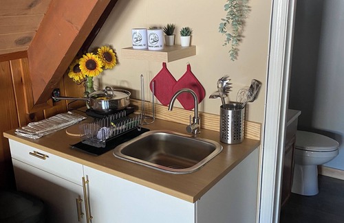 Mammoth Lakes Bed & Breakfast | Aframe Family Suite, Downtown, Free Breakfast