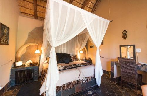 Hoedspruit Cabin | African Rock Lodge