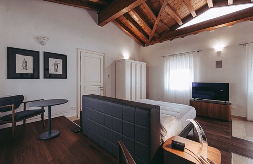 Badia Calavena Bed & Breakfast | Agata, room with bathroom.Villa Riva, tranquility,at the foot of the Little Dolomites.