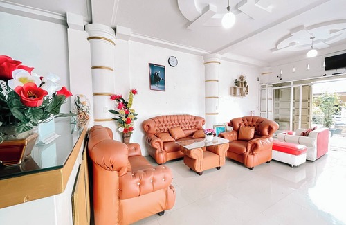 Ambarita Hotel | Agave Hotel By Helocus