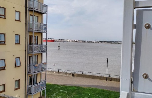 Greenhithe Apartment | Agility court