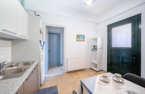 Acharavi Apartment | Aglaia's 7th Branch A Apartment with Mountain View, Wi-Fi and Air Conditioning