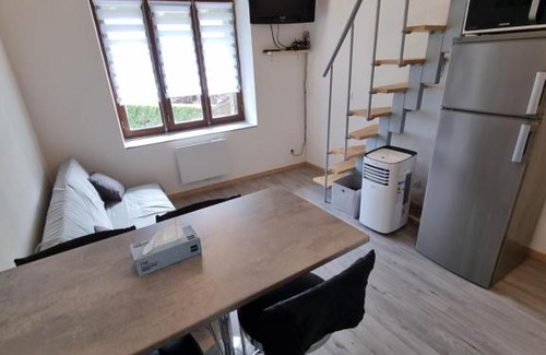 Massignieu-de-Rives Apartment | Agréable appartement