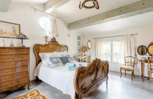 Le Beausset Bed & Breakfast | Agréable chambre d'hôtes avec piscine