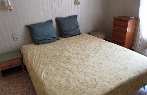 Thuir House | Agréable Maison de Ville Avec Possibilité de Parking