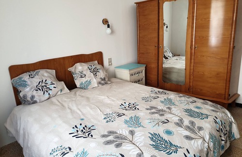 Thuir House | Agréable Maison de Ville Avec Possibilité de Parking