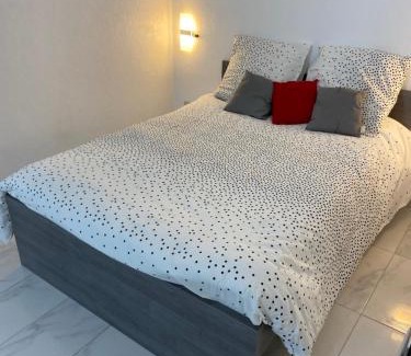 Champeval Apartment | Agréable studio à proximité de Paris et Henri Mondor