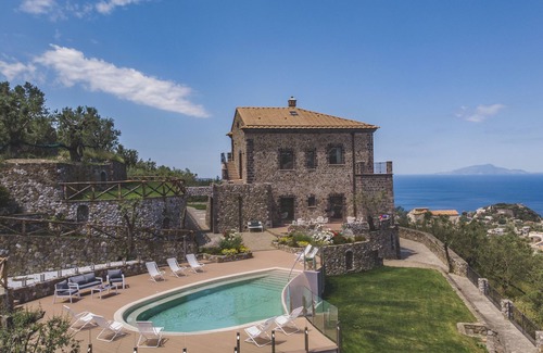 Schiazzano Villa | Agriresort Villa Edera, pool & sea view