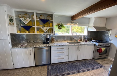 Stonington House | Agua Viva House - Classic Cottage on Webb Cove