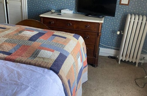 Wabasha Hotel | AH #24 · AH #24 Full w/Shower