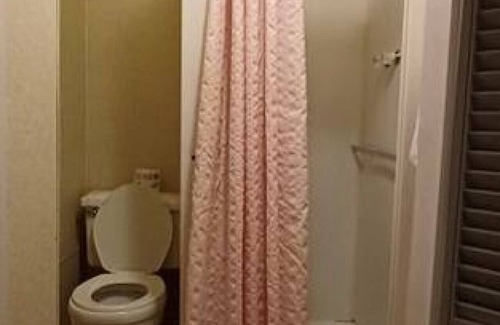 Wabasha Hotel | AH #24 · AH #24 Full w/Shower