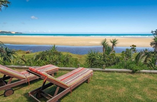 Ahipara House | Ahipara Surf Lodge - SEE NEW LISTING