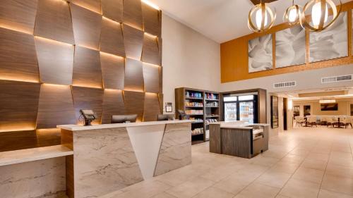 Edwards Business Park Hotel | Aiden by Best Western Scottsdale North
