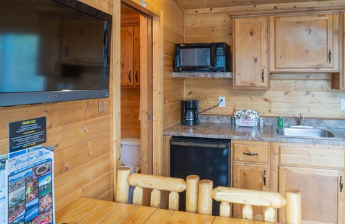 West Glacier Cabin | Aider Cabin West Glacier