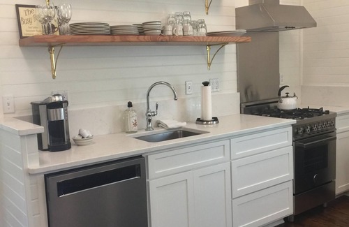 Aiken Cottage | Aiken's Busy Bee Cottage Awaits!