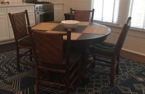 Aiken Cottage | Aiken's Busy Bee Cottage Awaits!