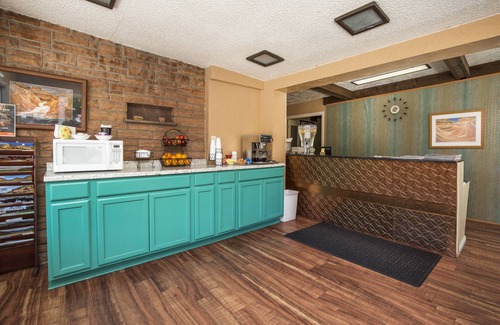 Kanab Hotel | Aiken's Lodge