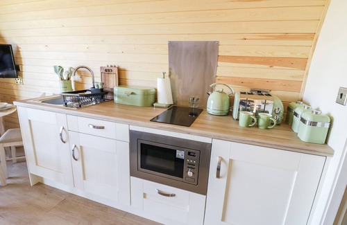 Great Witley Cottage | AILSA CRAIG, pet friendly, character holiday cottage in Great Witley