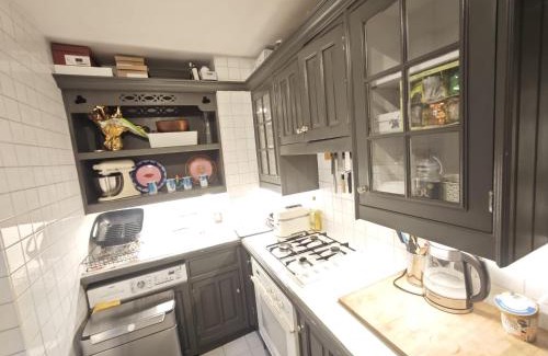 Chelsea Riverside Apartment | Ainazh