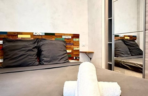 La Madeleine Apartment | Air-conditioned 4-bedroom apartment - Close to the sea and transport links