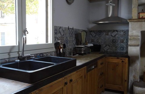 Beaucaire House | Air-conditioned Provencal farmhouse in Beaucaire, Gard, with games room and heated pool.