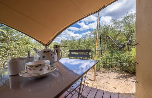 Hoedspruit Villa | Airconditioned Villa with Canvas Roof