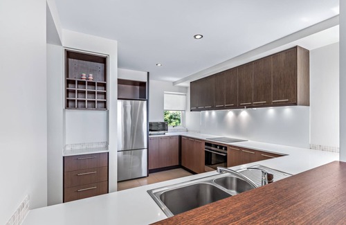 Airlie Beach Apartment | Airlie Beach Penthouse with Ocean Views!